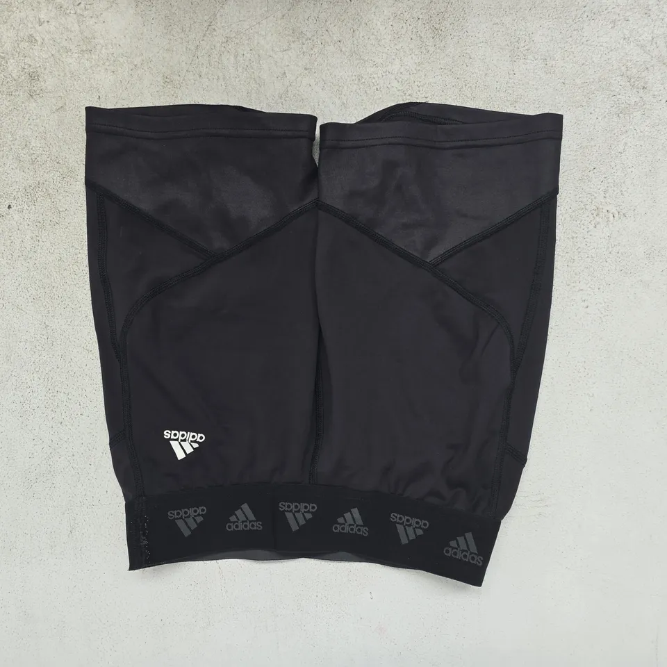 ADIDAS TECHFIT SHORT TIGHTS IN BLACK SIZE SMALL