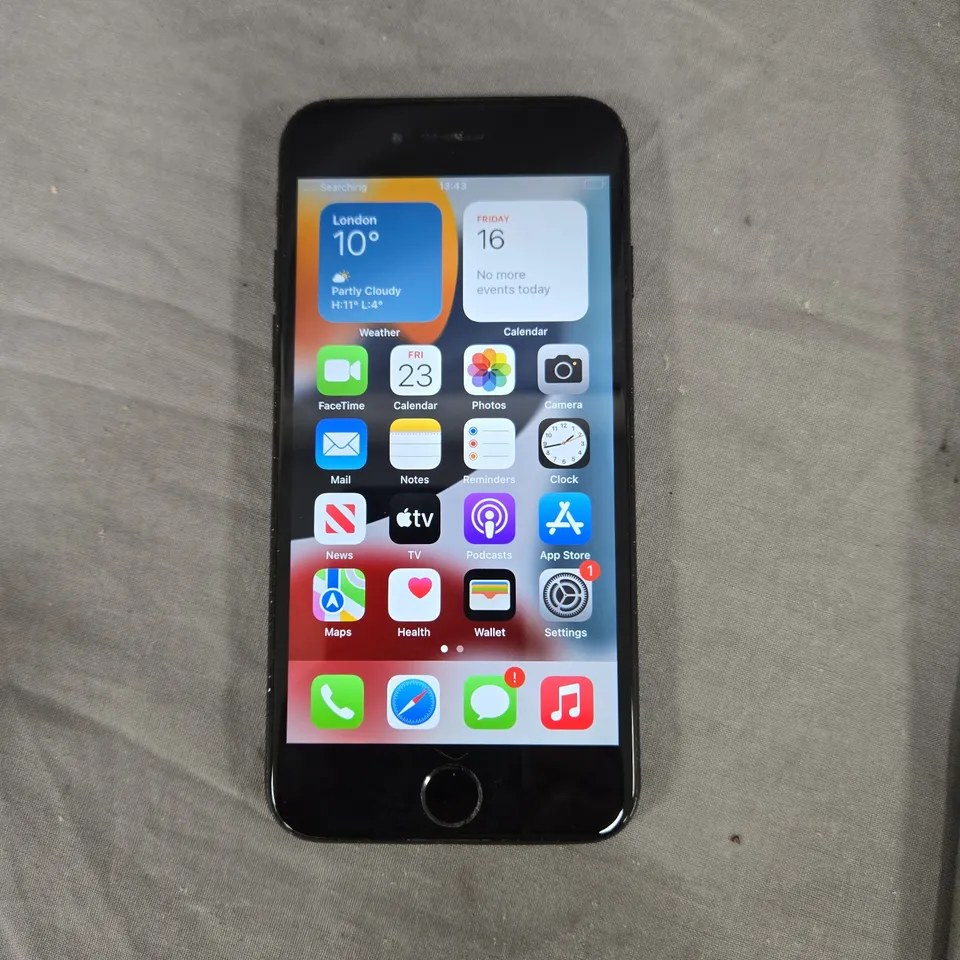 APPLE IPHONE 7 SMARTPHONE 