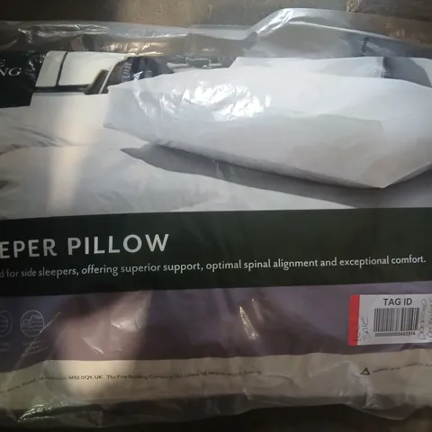 THE FINE BEDDING CO. SIDE SLEEPER PILLOW – MEDIUM SUPPORT, 64 X 38 X 10 CM