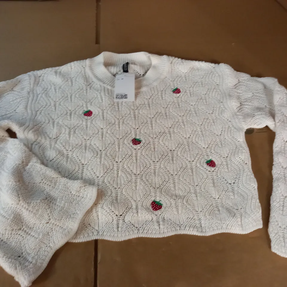 DIVIDED STRAWBERRY THEMED KNITTED JUMPER - XS