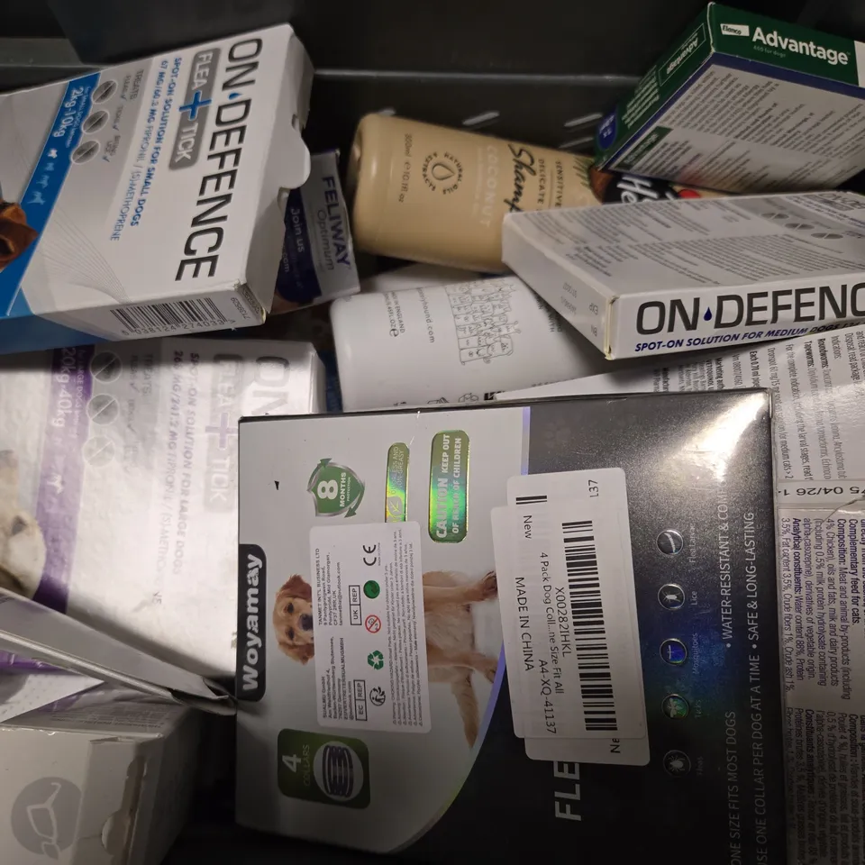 BOX OF APPROXIMATELY 15 ASSORTED PET ITEMS TO INCLUDE - ON DEFENCE FLEA TICK , BUGALUGS DENTAL CARE SPRAY , ELANCO ADVANTAGE ETC