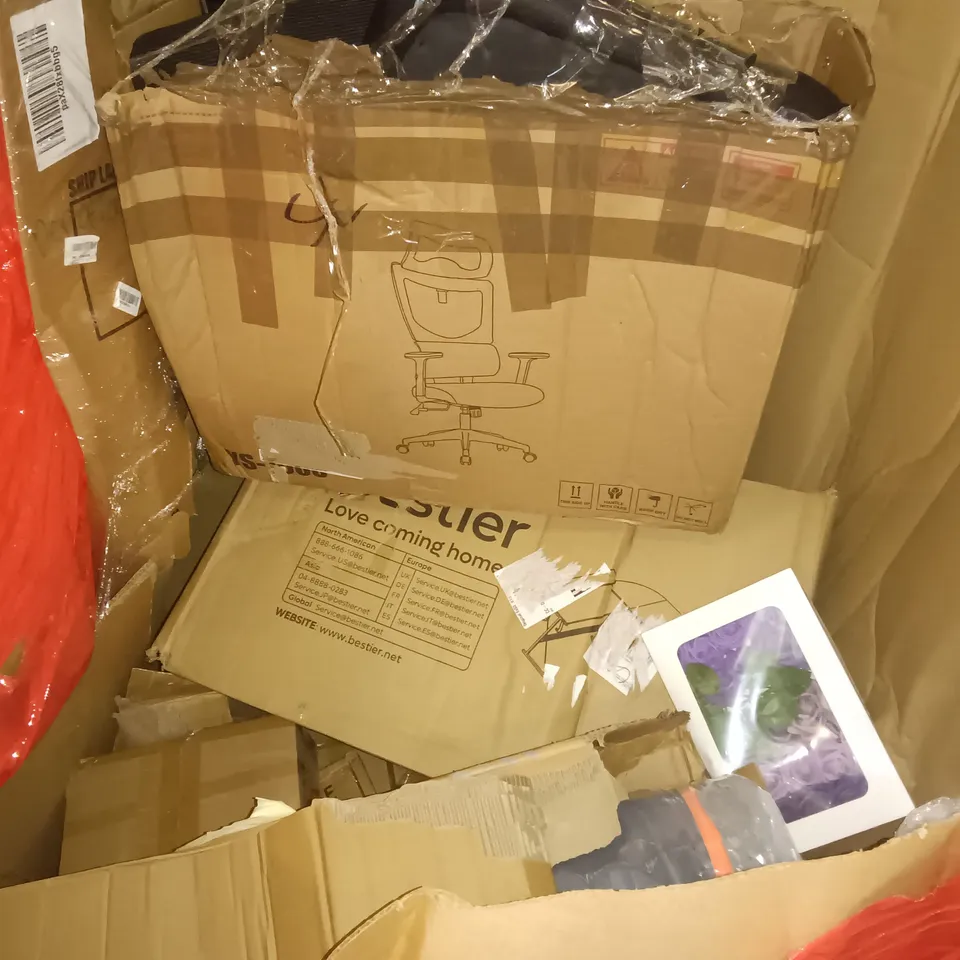 PALLET OF ASSORTED ITEMS TO INCLUDE ROLLED MATTRESS, 3X6M PARTY TENT AND BOXED DESK