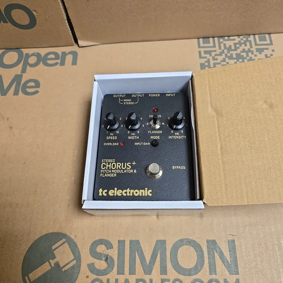 TC ELECTRONIC SCF GOLD STEREO CHORUS FLANGER PEDAL – BOXED