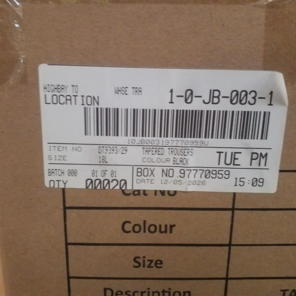 BOX CONTAINING APPROXIMATELY 20X BRAND CAPSULE TAPERED TROUSERS - COLOUR BLACK - SIZE 18