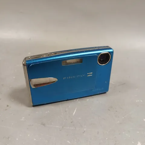 FUJIFILM FINEPIX Z20 DIGITAL CAMERA