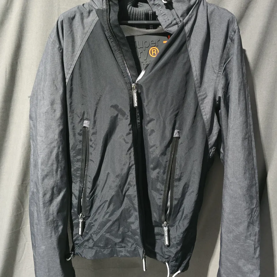SUPERDRY MEN'S HOODED JACKET - BLACK/GREY SIZE MEDIUM