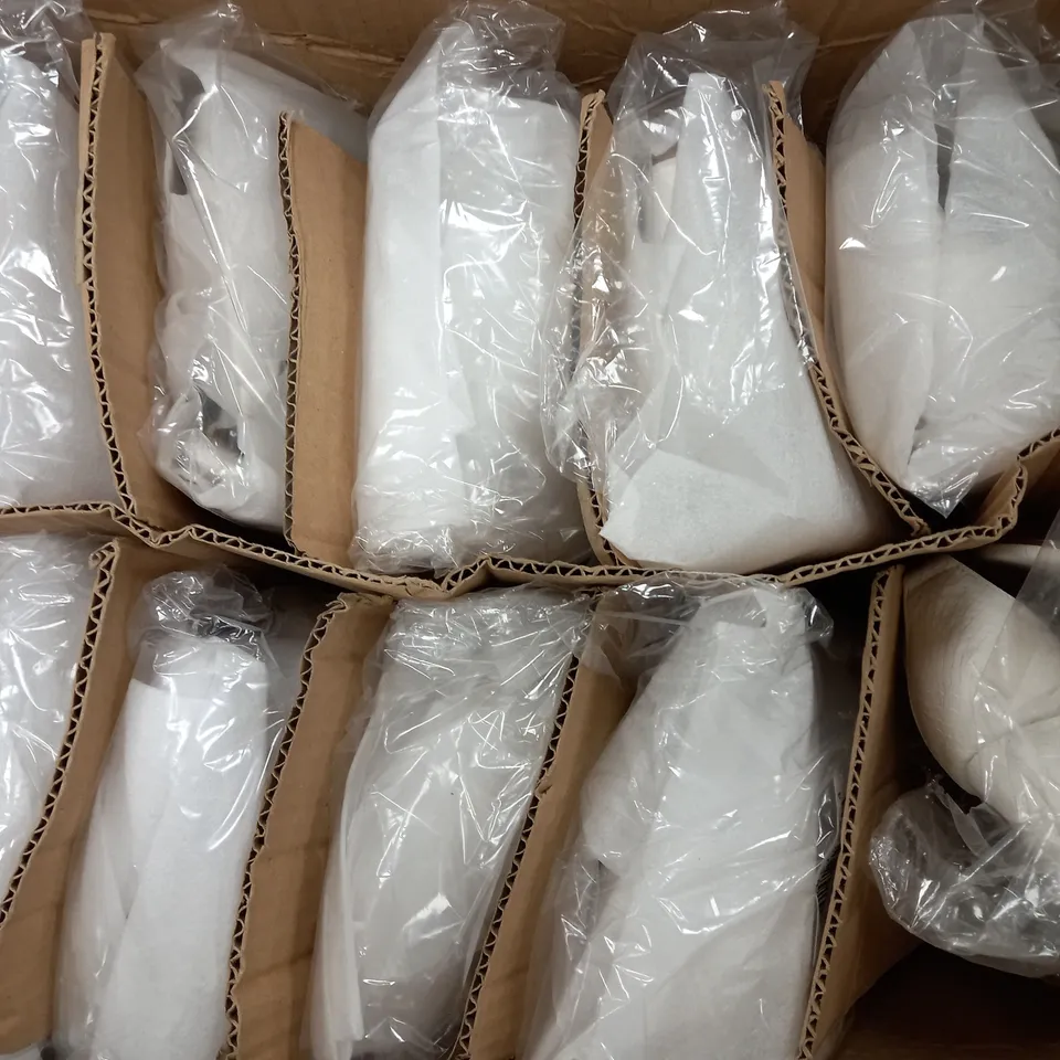 APPROXIMATELY 10 PAIRS OF PEACOCKS BLOCK HEELED SANDALS IN WHITE SIZE 4 