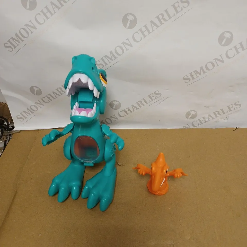 PLAY DOH DINO CREW CRUNCHIN TREX RRP £21.99
