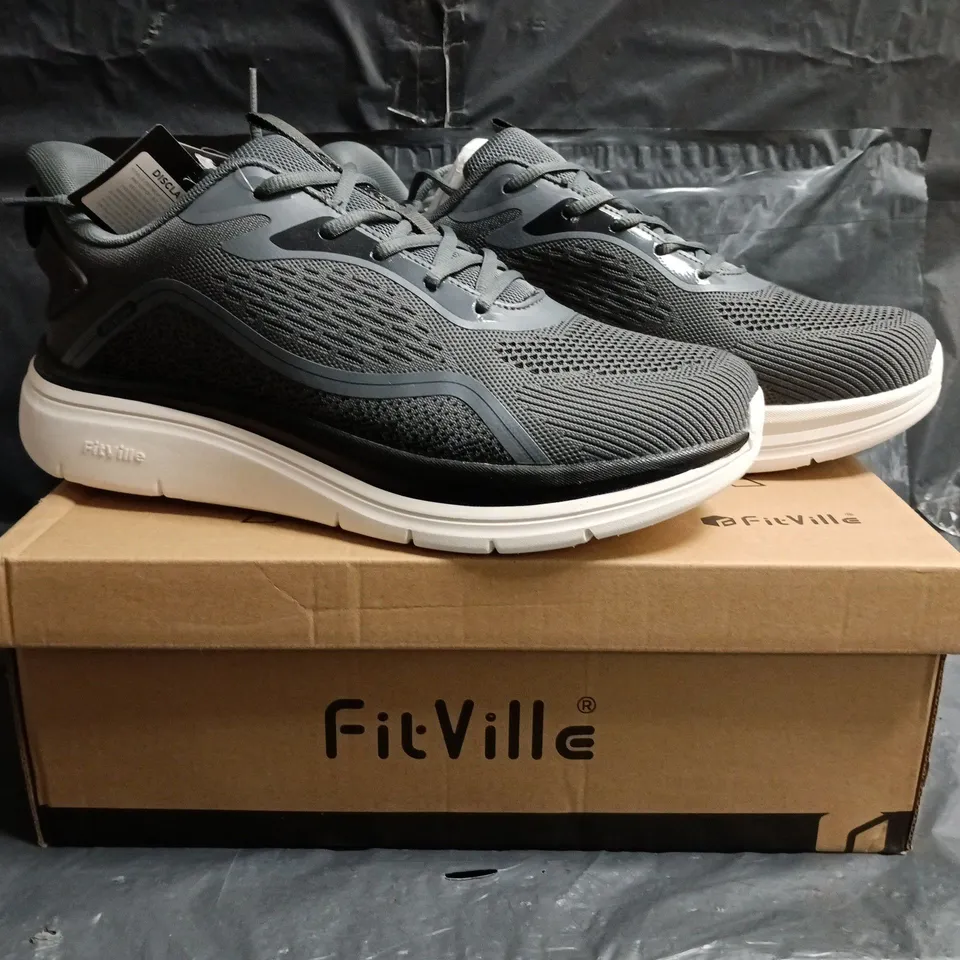 BOXED PAIR OF FITVILLE CLOUD STRIDER V3 TRAINERS IN FOGGY DUST GREY SIZE UK 11
