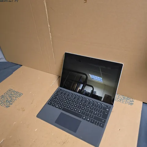 MICROSOFT SURFACE PRO 5 (I5, 8GB RAM, 256GB) 12.3" TABLET WITH KEYBOARD