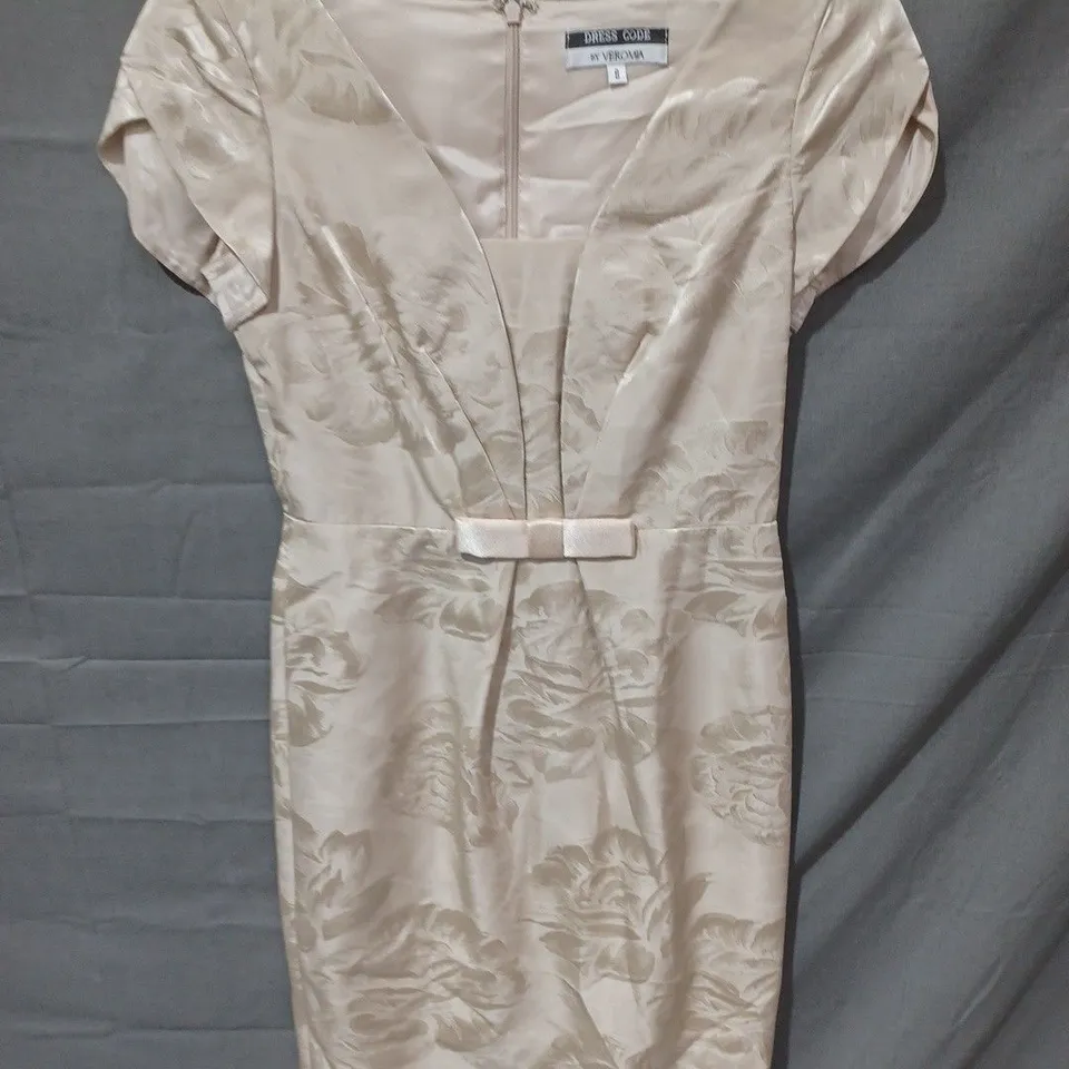 DRESS CODE BY VEROMIA FLORAL DRESS IN NUDE - SIZE 8