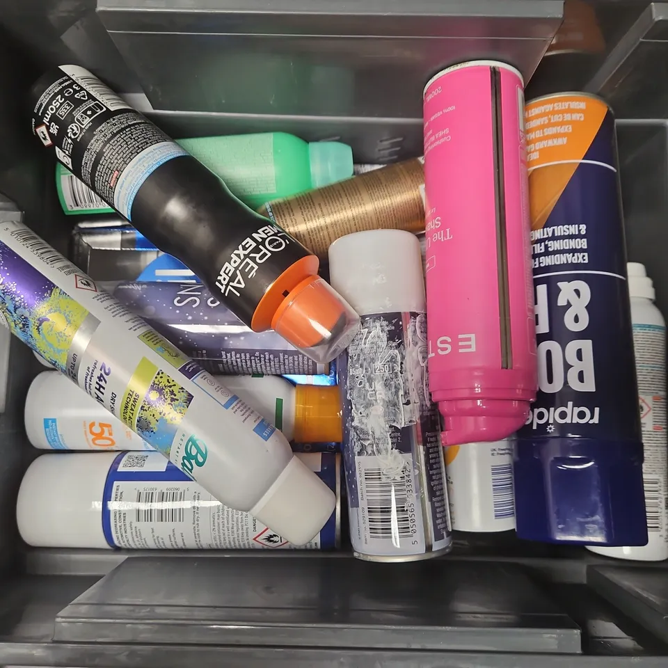 APPROXIMATELY 16 ASSORTED AEROSOLS TO INCLUDE MITCHUM CLEAR FRESH, RAPIDE BOND & FILL, ESTRID ULTIMATE SHAVE GEL, ETC - COLLECTION ONLY