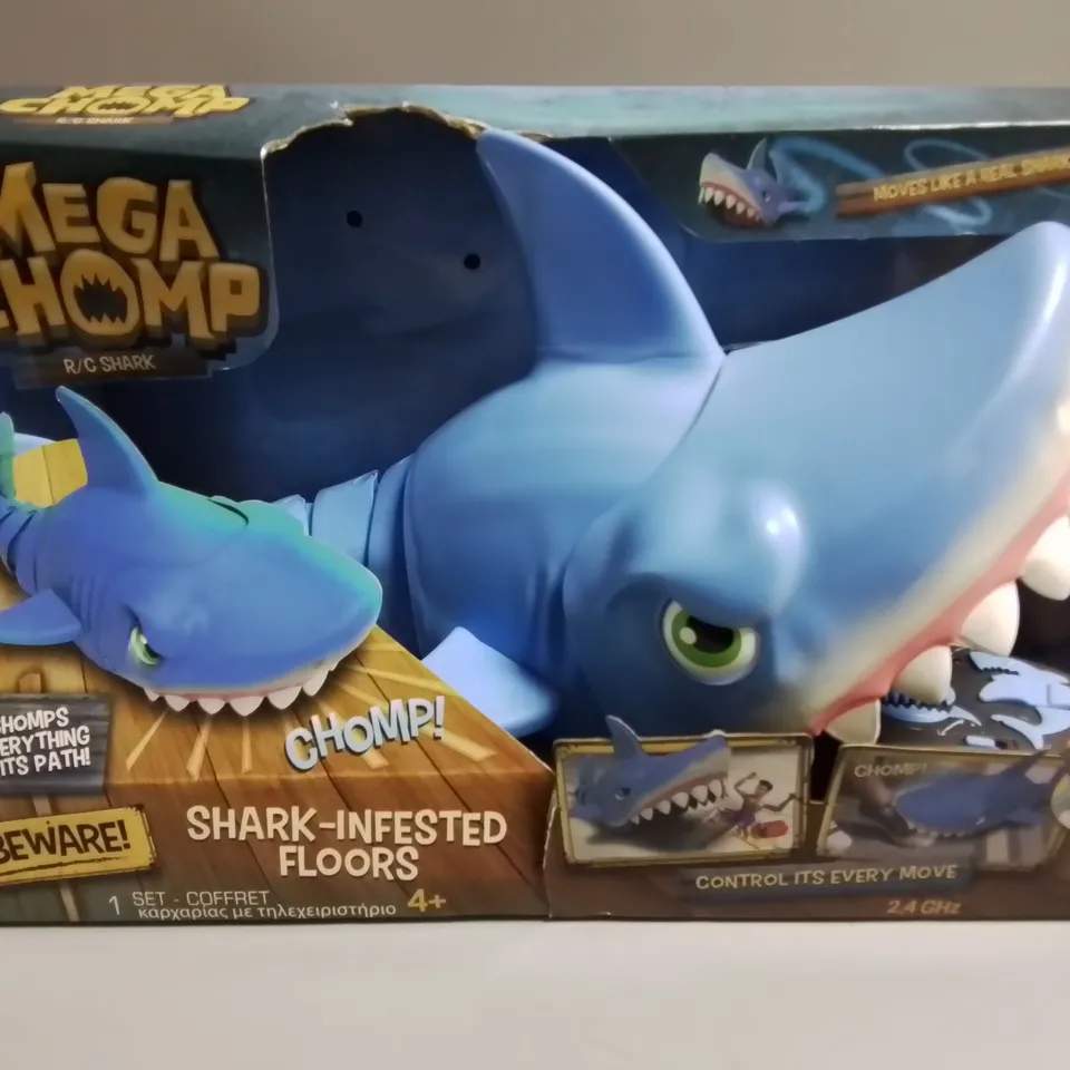 BOXED MEGA CHOMP R/C SHARK RRP £49.99