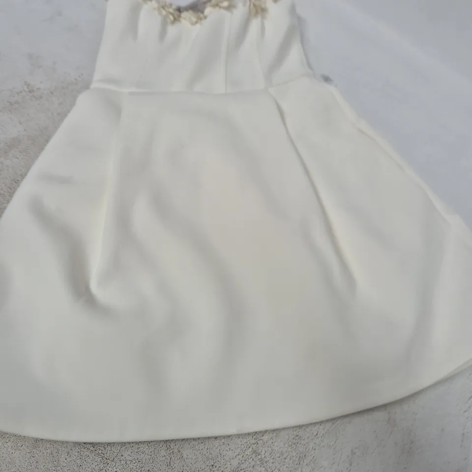 NADINE MERABI WHITE SATIN DRESS WITH FLORAL STRAP DETAILING – UK 8 (US 4, EUR 36)