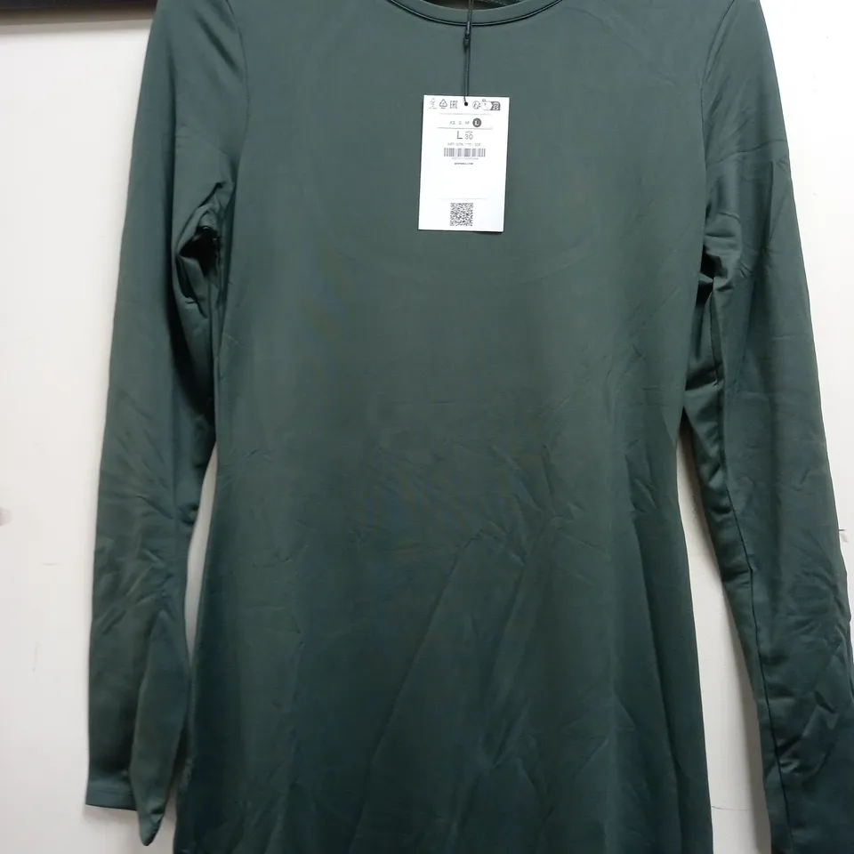 BERSHKA LONG SLEEVE DRESS IN DARK GREEN - LARGE