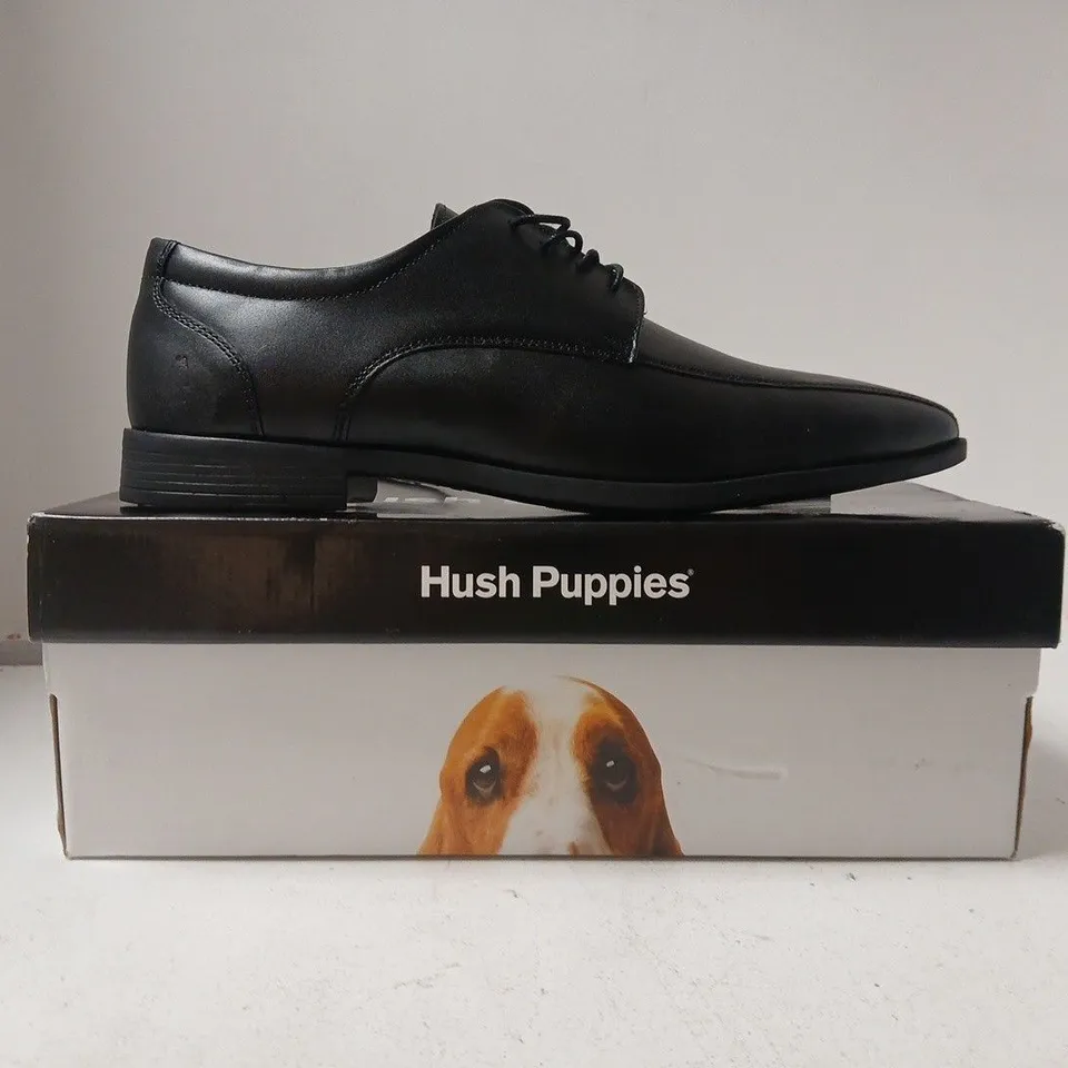 BOXED PAIR OF HUSH PUPPIES EVAN LACE UP SHOES IN BLACK SIZE UK 11
