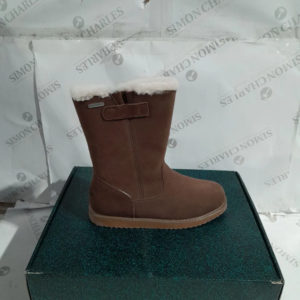 EMU AUSTRAILIA ELECTRA BOOTS - OAK - SIZE 5