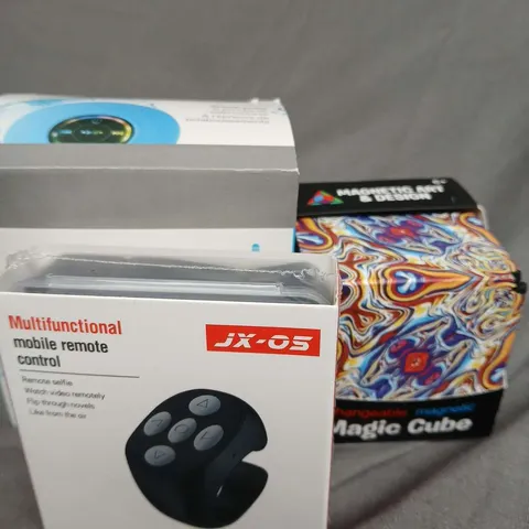 BOX OF ASSORTED ITEMS TO INCLUDE - MAGNETIC ART CUBE - RING REMOTE - SPEAKER 