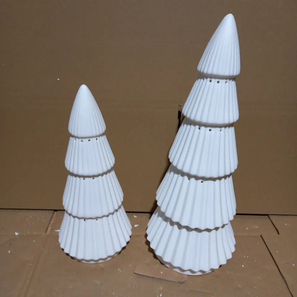 K BY KELLY HOPPEN SET OF 2 LARGE CERAMIC LIGHT UP ORNAMENTS
