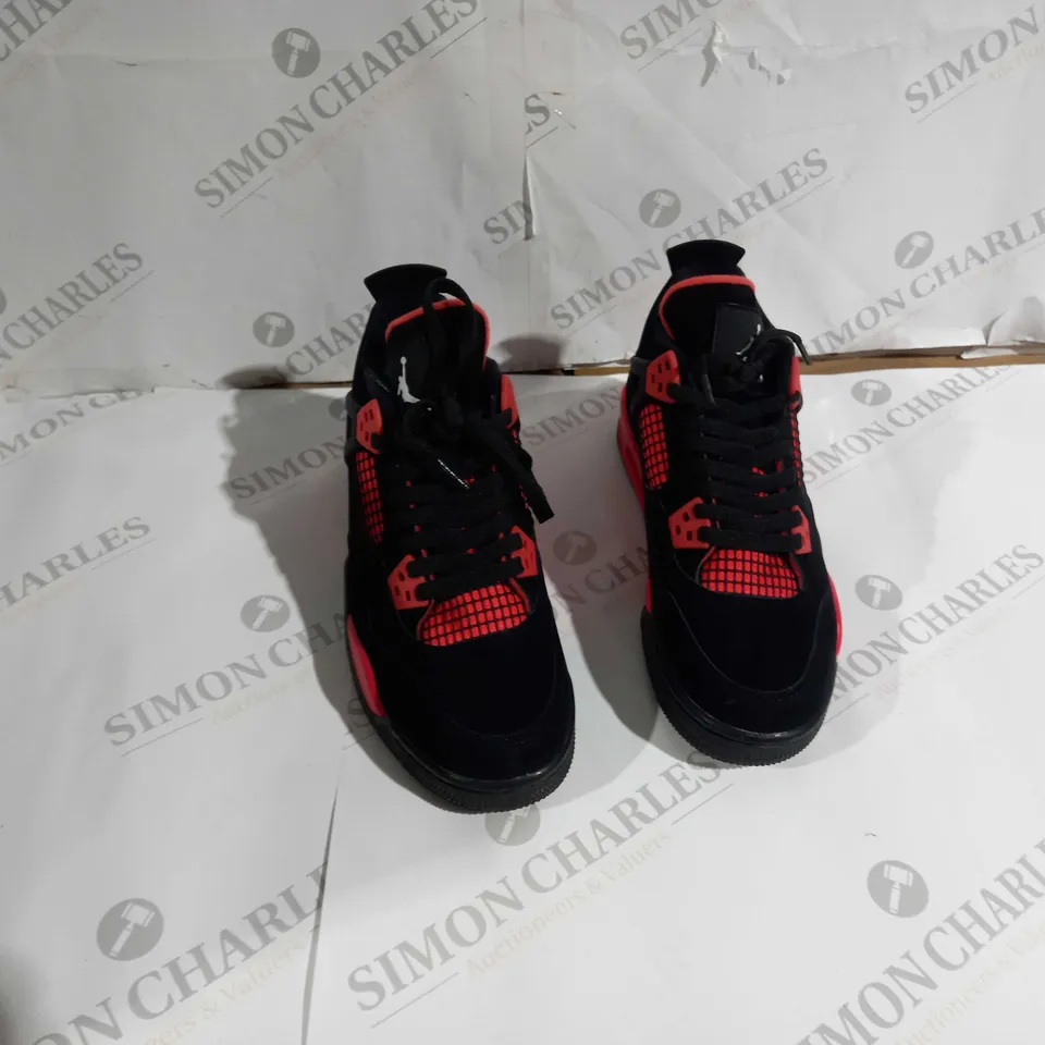 UNBOXED PAIR OF NIKE AIR JORDAN UK 6.5Y IN BLACK/RED