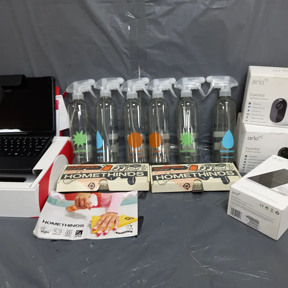 BOX OF APPROX 10 ASSORTED HOUSEHOLD GOODS TO INCLUDE EMPORIA TABLET , ARLO SPOTLIGHT CAMERA , ETC