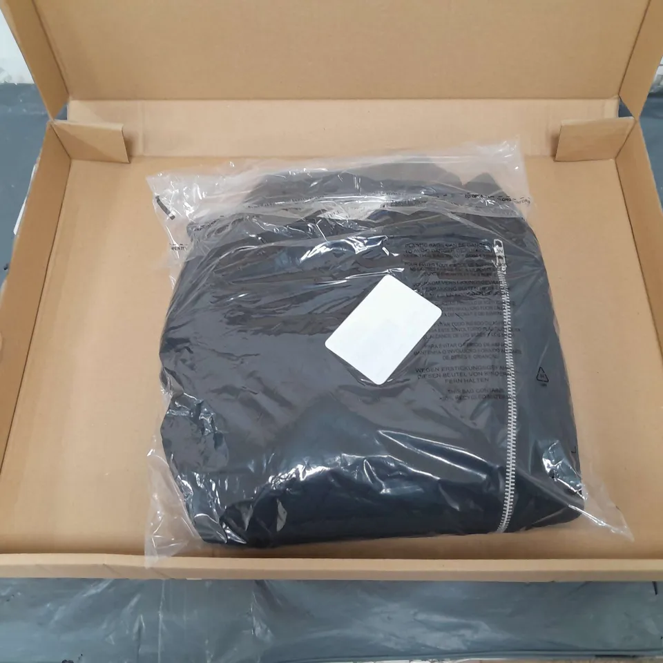 6 BOXED HELENE BERMAN LONDON JACKETS/COATS IN VARIOUS SIZES, STYLES, AND COLOURS 