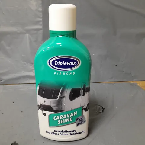 LOT OF 6 TRIPLEWAX CARAVAN POUR ON SHINE - 600ML PER BOTTLE