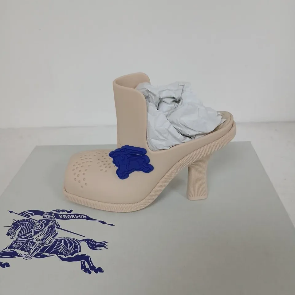 BURBERRY BEIGE RUBBER-SOLED ANKLE BOOT, CLAY – UK 3 / EU 36