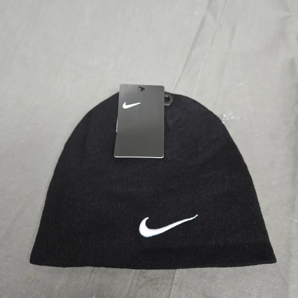 NIKE LOGO BEANIE HAT