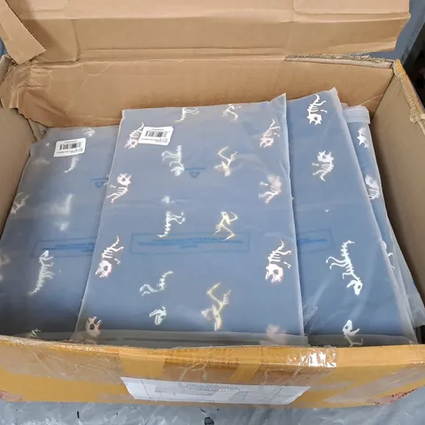 BOX OF APPROXIMATELY 20 HOLLY AND BEAU COLOUR CHANGING RAINCOATS - BLUE DINOSAUR SKELETON - SIZE AGE 7-8 YEARS
