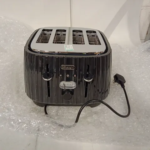 DE'LONGHI 4-SLICE TOASTER (CTD4003.BK) - BOXED