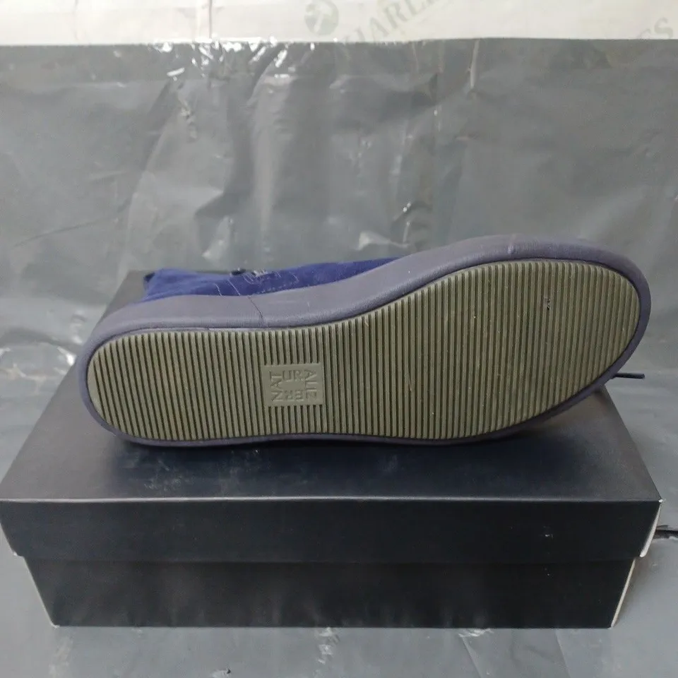 NATURALIZER SUEDE ANKLE BOOTS BLUE SIZE 6