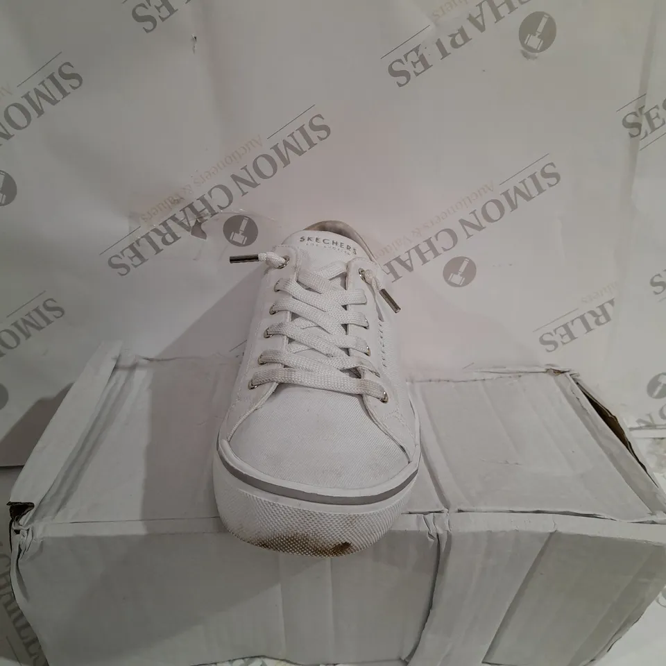 BOXED PAIR OF SKECHERS STREET SHOES IN WHITE UK SIZE 7