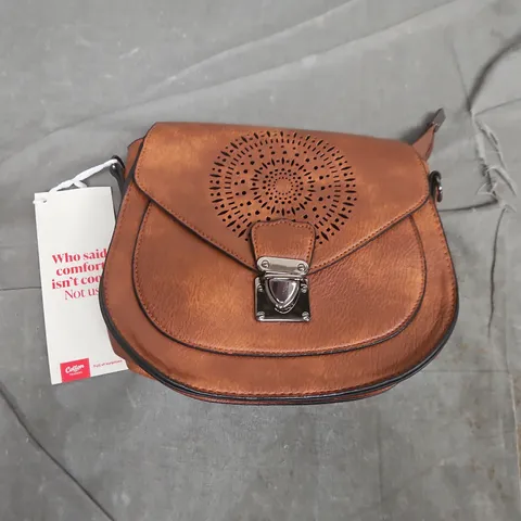 COTTON TRADERS CROSS BODY BAG IN BROWN