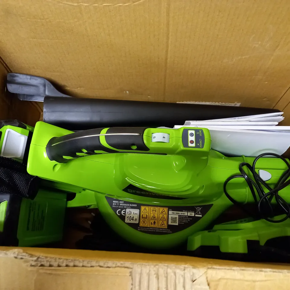GREENWORKS LEAF BLOWER/VACUUM