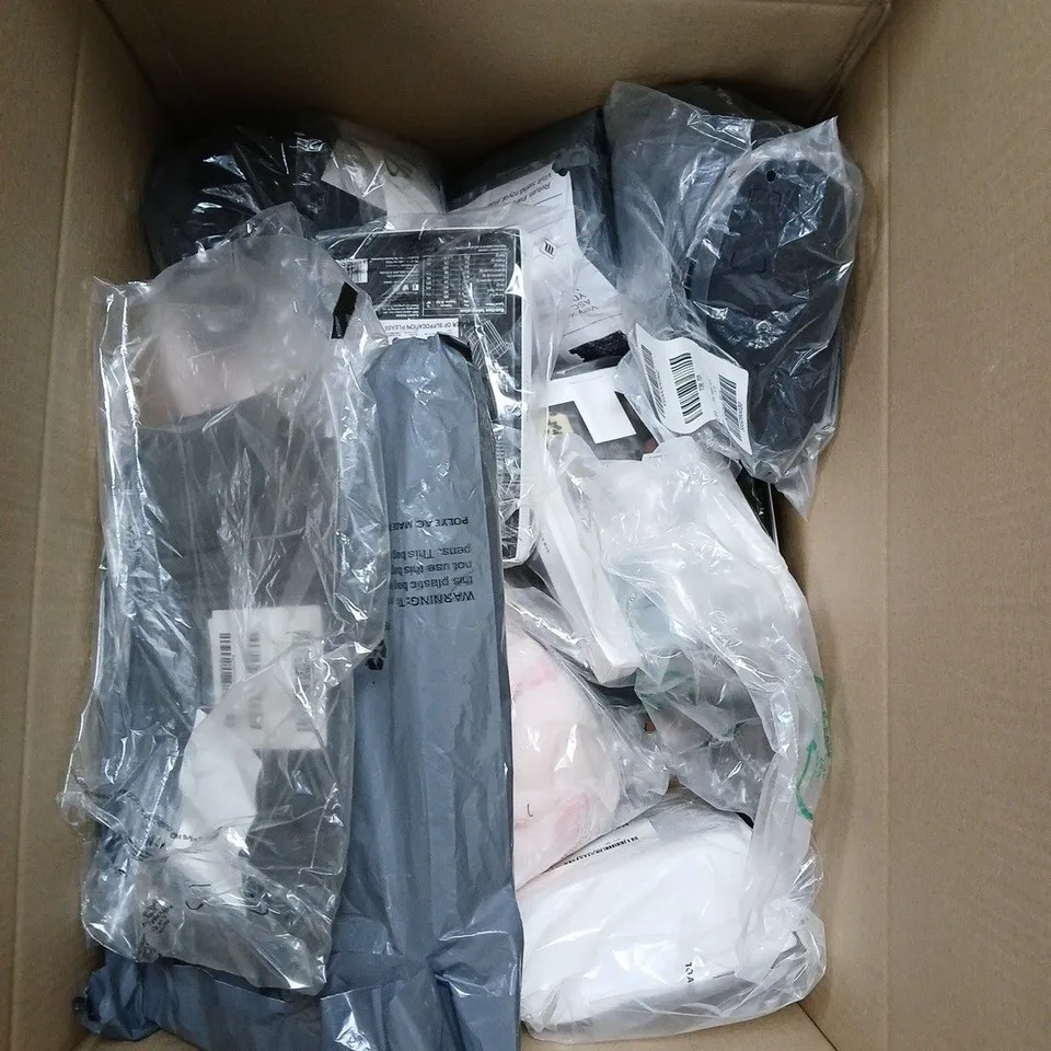 APPROXIMATELY 10 ASSORTED HOUSEHOLD PRODUCTS TO INCLUDE HAND TOWEL, BEAUTY SET, CLOTHING ETC 