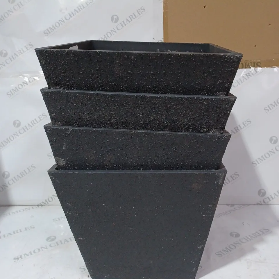 SET OF 4 URBAN PLANTERS