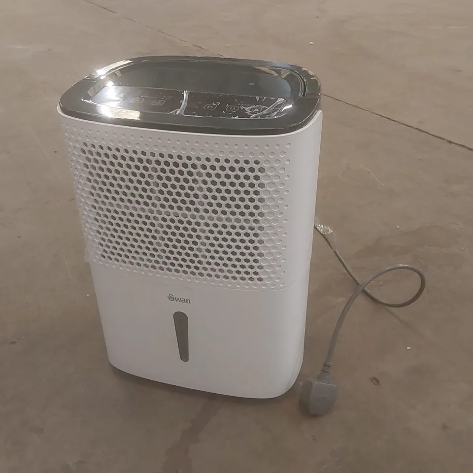 SWAN SH15520 DEHUMIDIFIER 