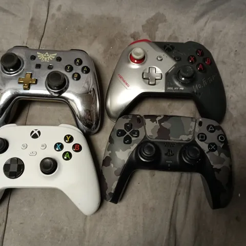 LOT OF 4 ASSORTED WIRELESS COMPUTER CONTROLLERS TO INCLUDE PS5, XBOX ONE AND POWER A
