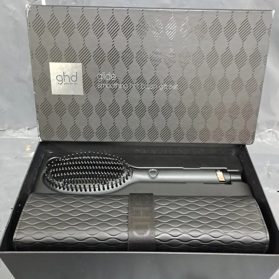 GHD GLIDE GIFT SET - HOT BRUSH