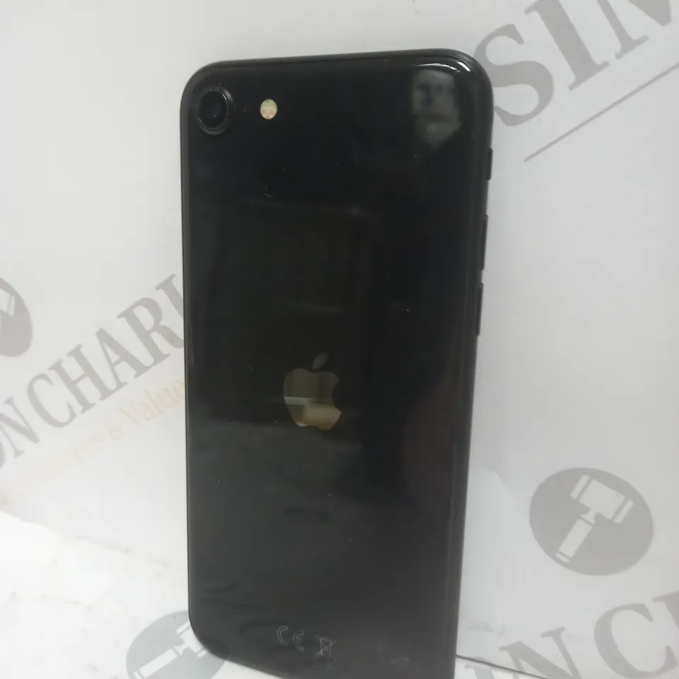 APPLE IPHONE SE IN BLACK
