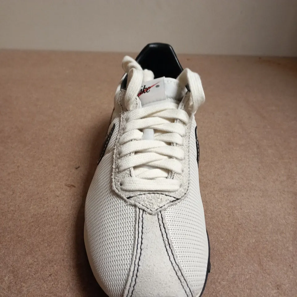 PAIR OF NIKE LD-1000 SNEAKERS – UK SIZE 5