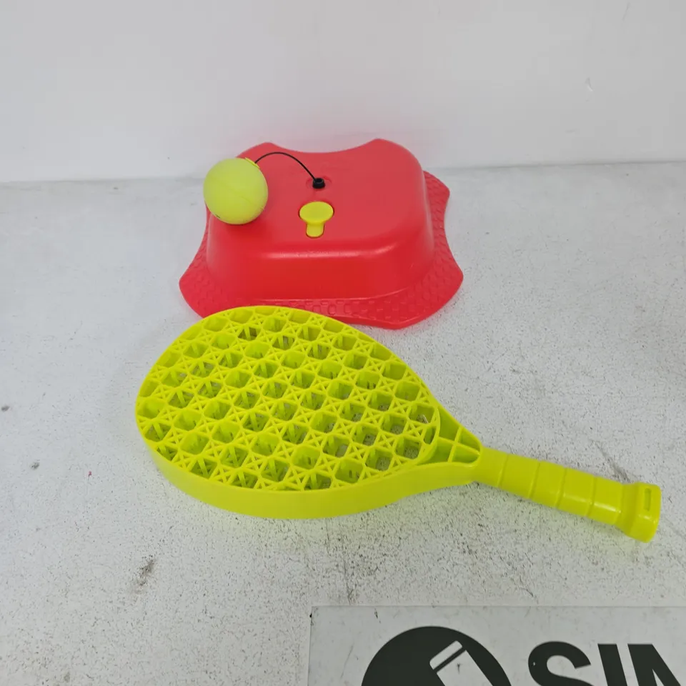 SWINGBALL REFLEX TENNIS ALL SURFACE – OUTDOOR TOY (MOOKIE) WITH RED BASE AND NEON YELLOW RACKET