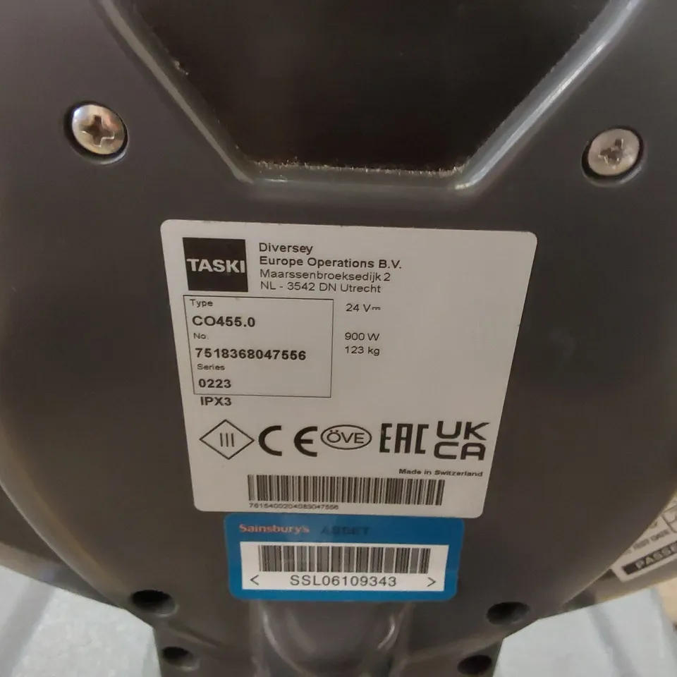 TASKI SWINGO 455 SCRUBBER DRYER