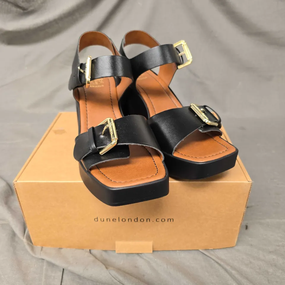 BOXED PAIR OF DUNE JENIES BUCKLE PLATFORM HEEL SHOE - 7