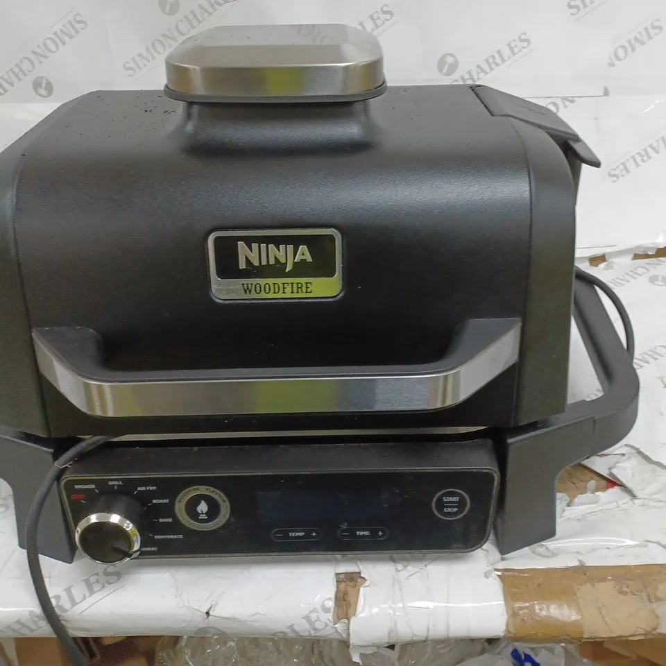 NINJA WOODFIRE ELECTRIC BBQ GRILL & SMOKER OG701UKQ