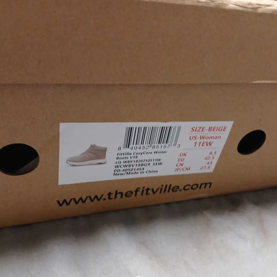 FITVILLE WOMEN'S BEIGE WINTER BOOTS – UK 9 (US 11EW) 