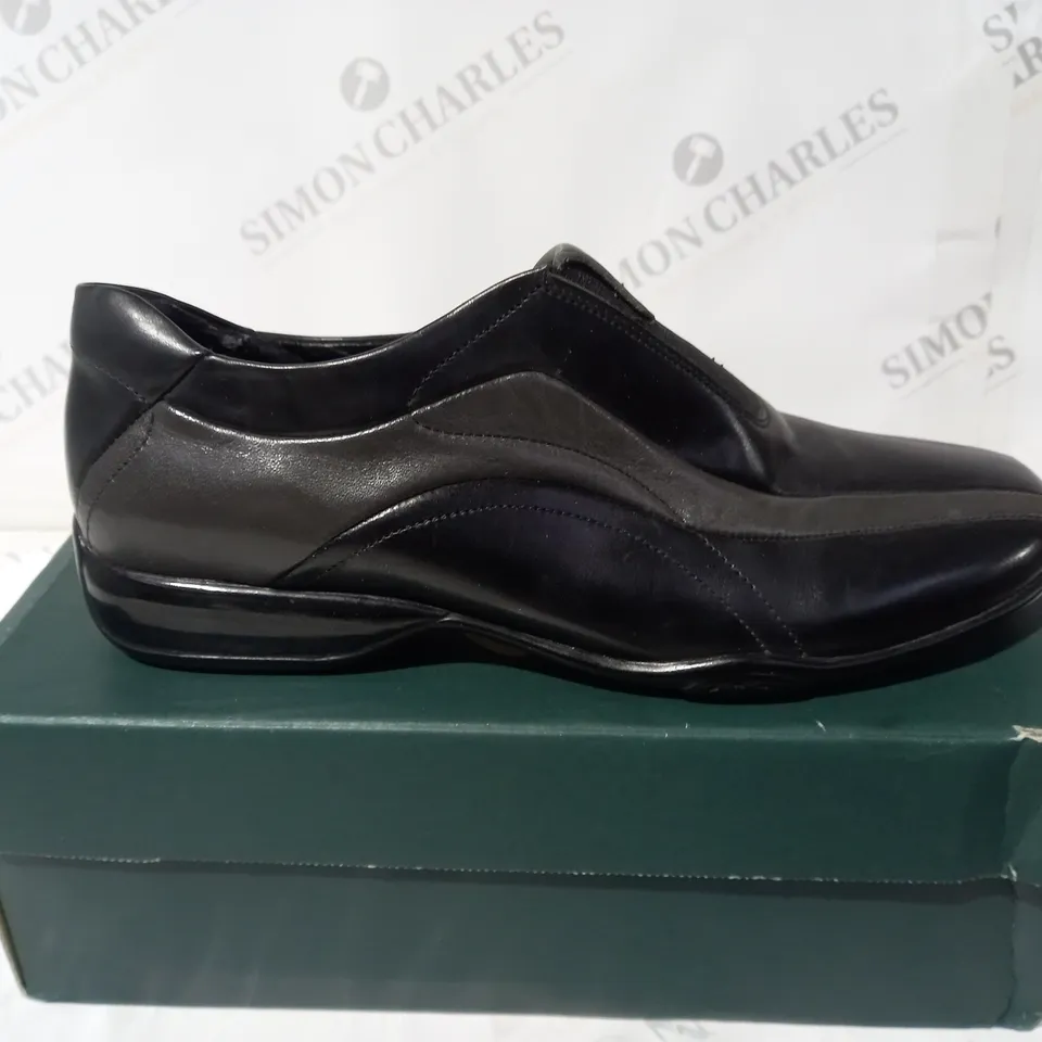 CLARKS FIJI BLACK LEATHER MENS SHOE SIZE 5