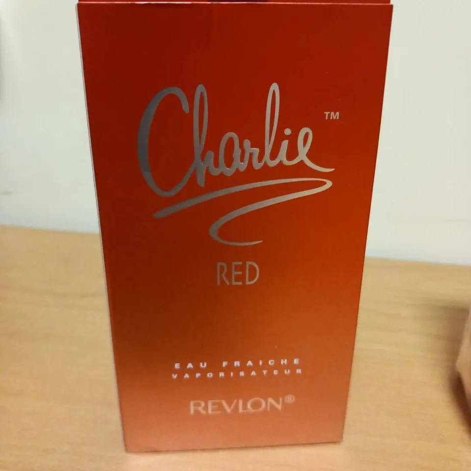 BOXED CHARLIE RED EAU FRAICHE NATURAL SPRAY 100ML
