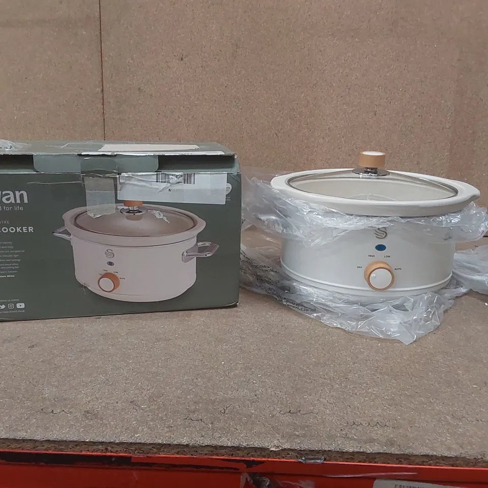 BOXED SWAN 3.5L SLOW COOKER 